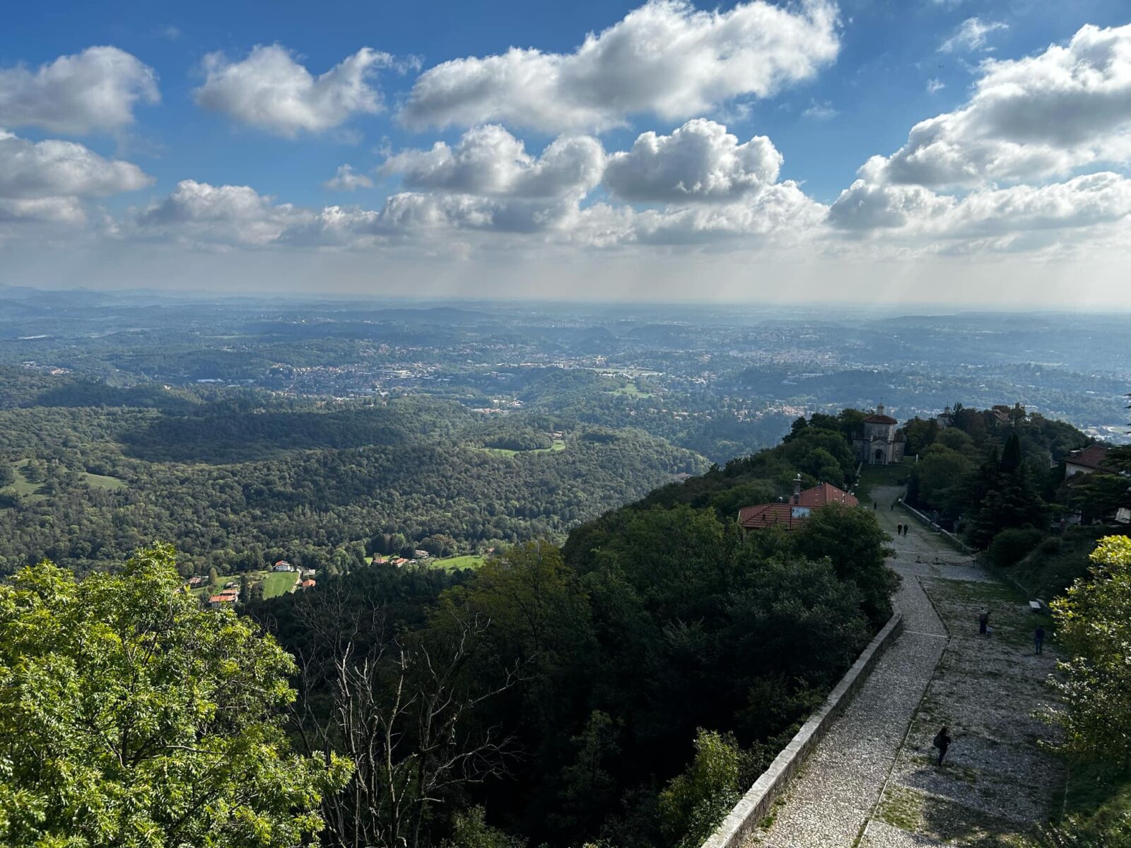 Pohled ze Sacro Monte di Varese na Varese